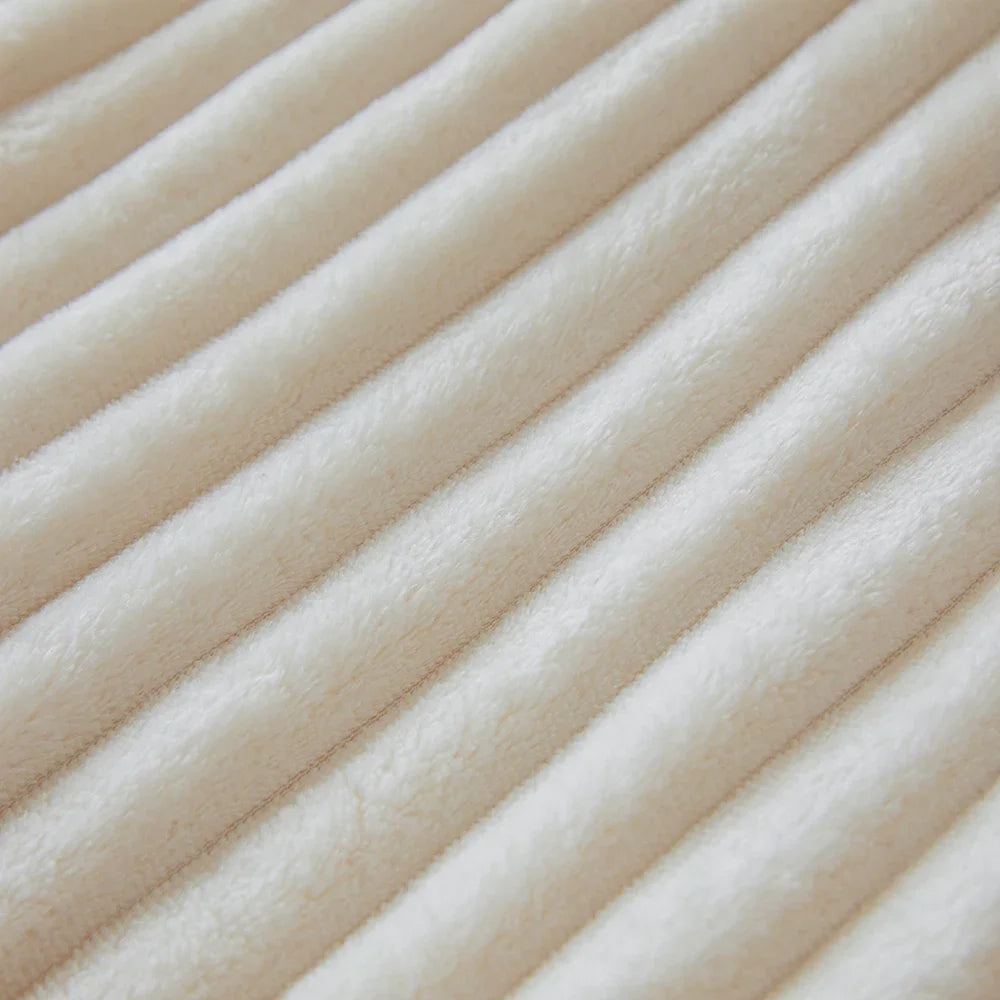 1pc Fluffy Coral Velvet Blanket Air-Conditioned Flannel Plush Comfortable,Throw Blanket Bed Cover